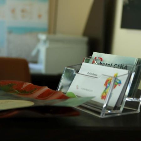 דורס Hotel Ceka מראה חיצוני תמונה