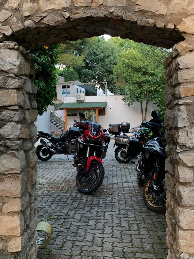 דורס Hotel Ceka מראה חיצוני תמונה