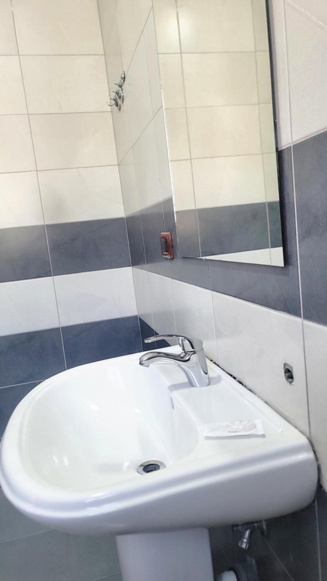 דורס Hotel Ceka מראה חיצוני תמונה